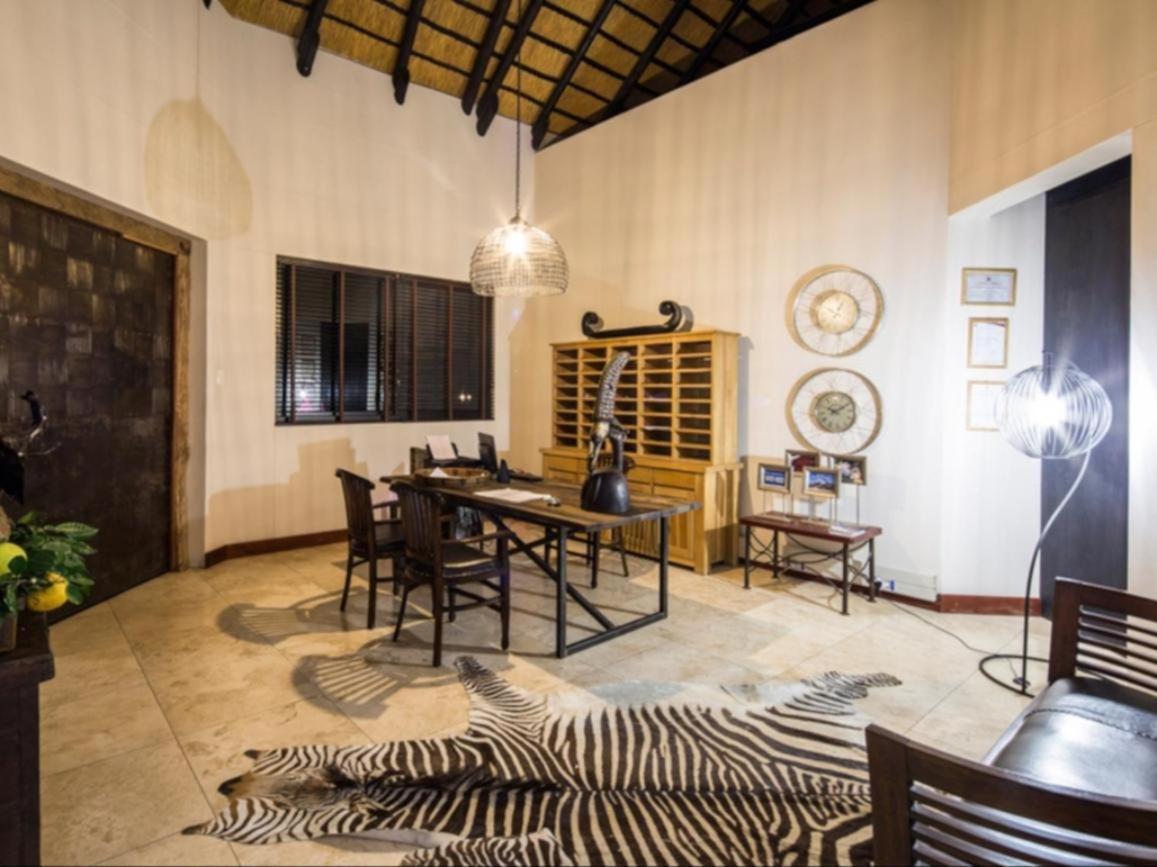 La Rochelle Lodge Namibia Τσουμέμπ Εξωτερικό φωτογραφία